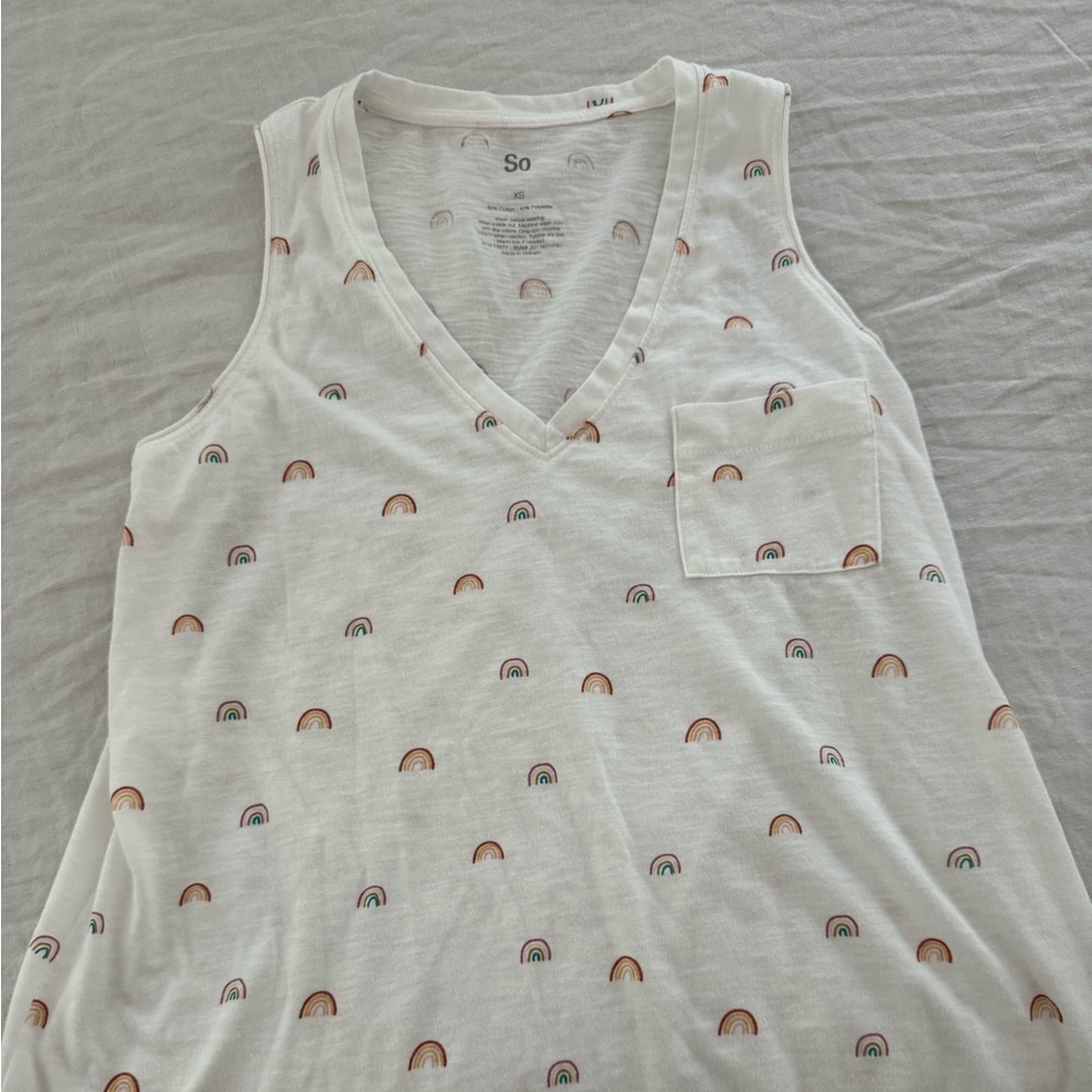 Women’s vneck tank top.